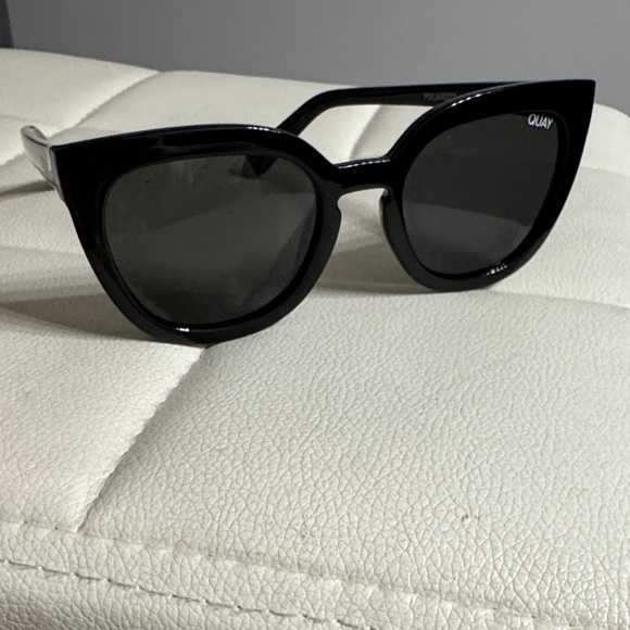 Quay Australia Glossy Black Cat-Eye Polarized Sunglasses - Picture 1 of 4